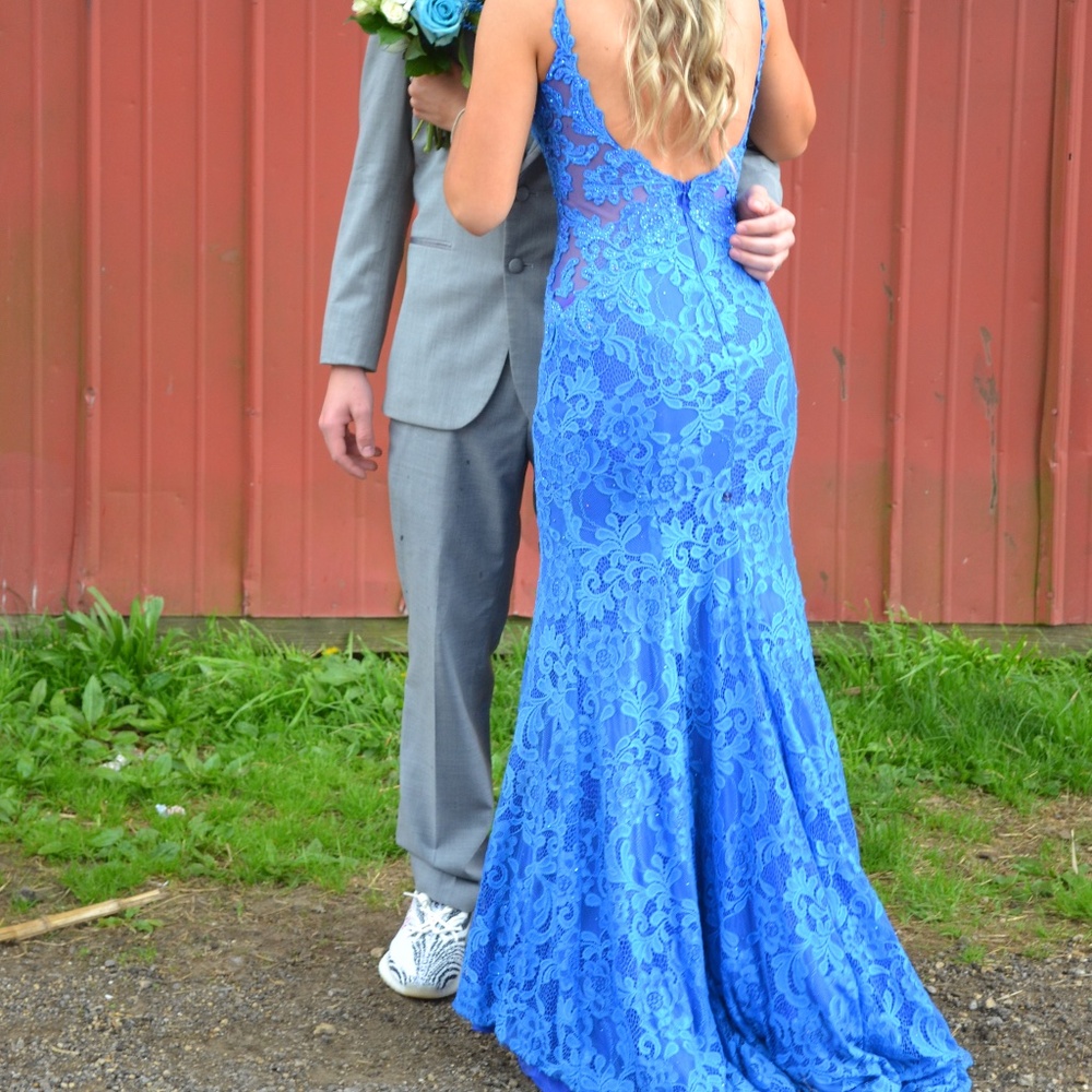 Prom - Picture 4 of 4